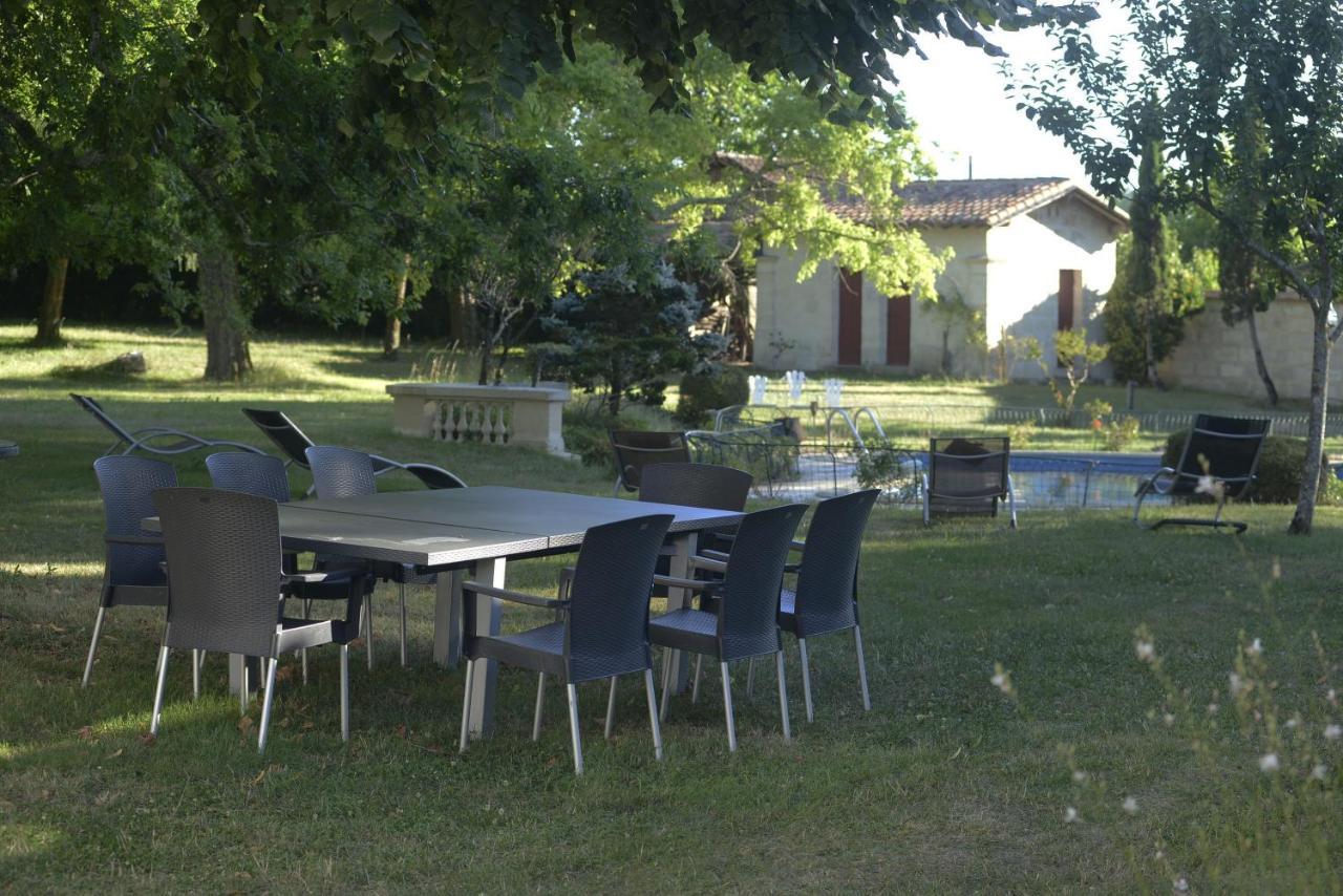 Chateau Rosemont - Grande Maison Familiale Campagne Dans Le Medoc Avec Piscine Et Tennis A 15 Mn Bordeaux Labarde Bagian luar foto