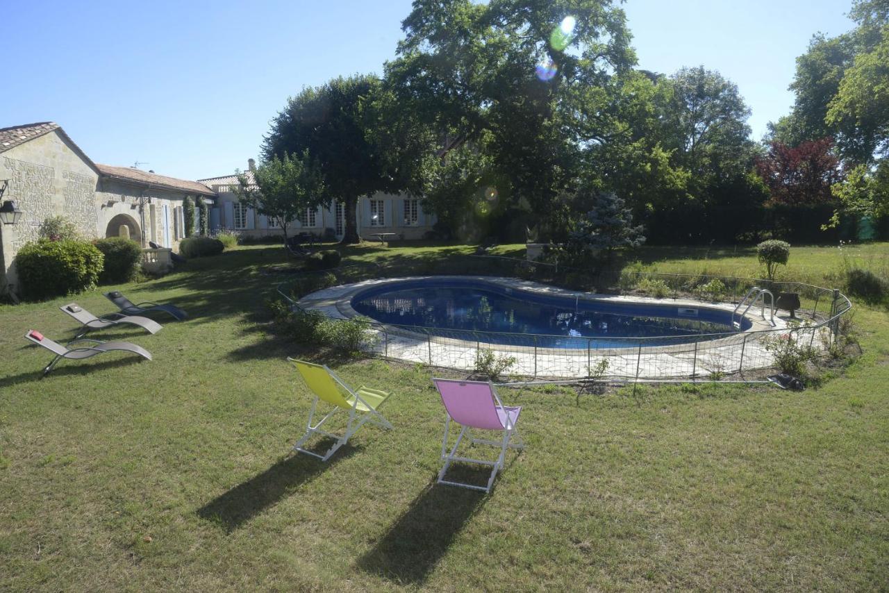 Chateau Rosemont - Grande Maison Familiale Campagne Dans Le Medoc Avec Piscine Et Tennis A 15 Mn Bordeaux Labarde Bagian luar foto