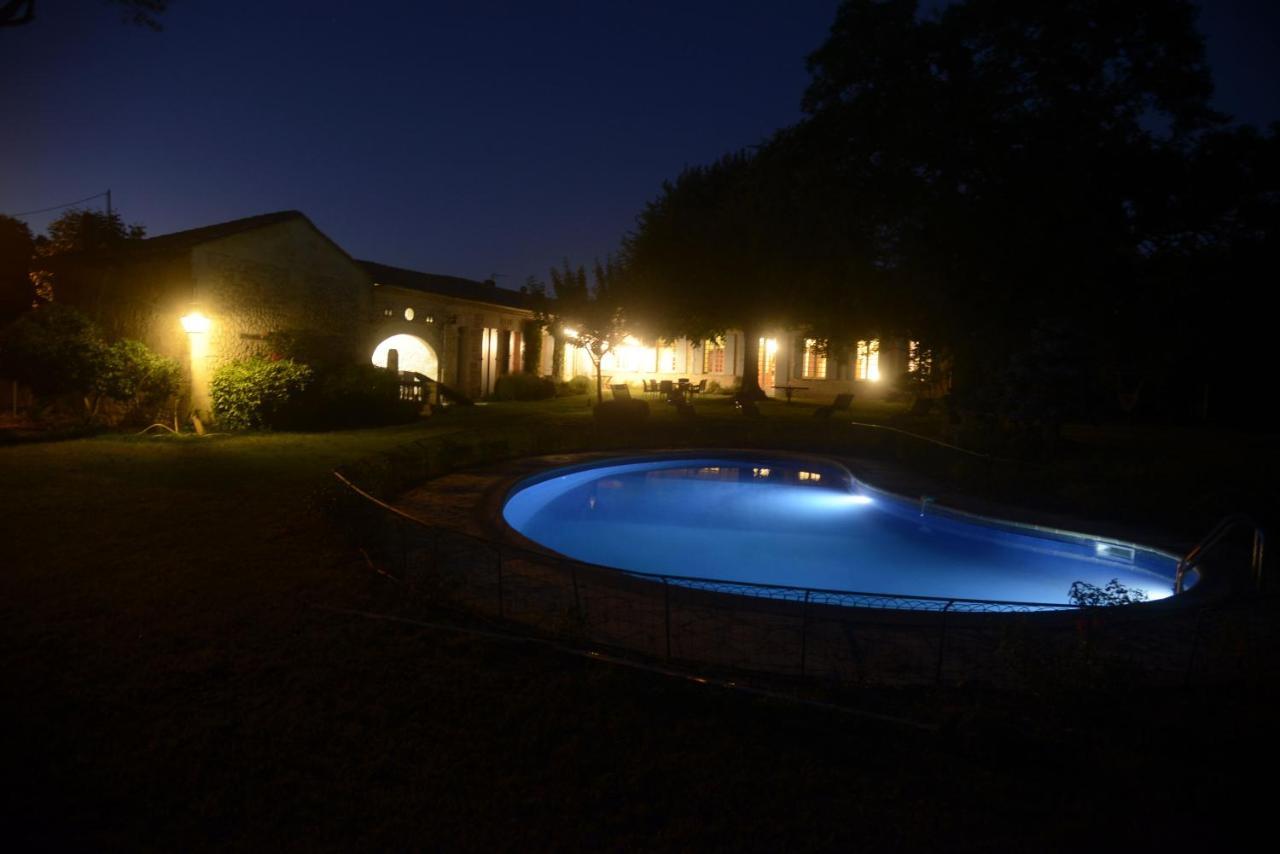 Chateau Rosemont - Grande Maison Familiale Campagne Dans Le Medoc Avec Piscine Et Tennis A 15 Mn Bordeaux Labarde Bagian luar foto