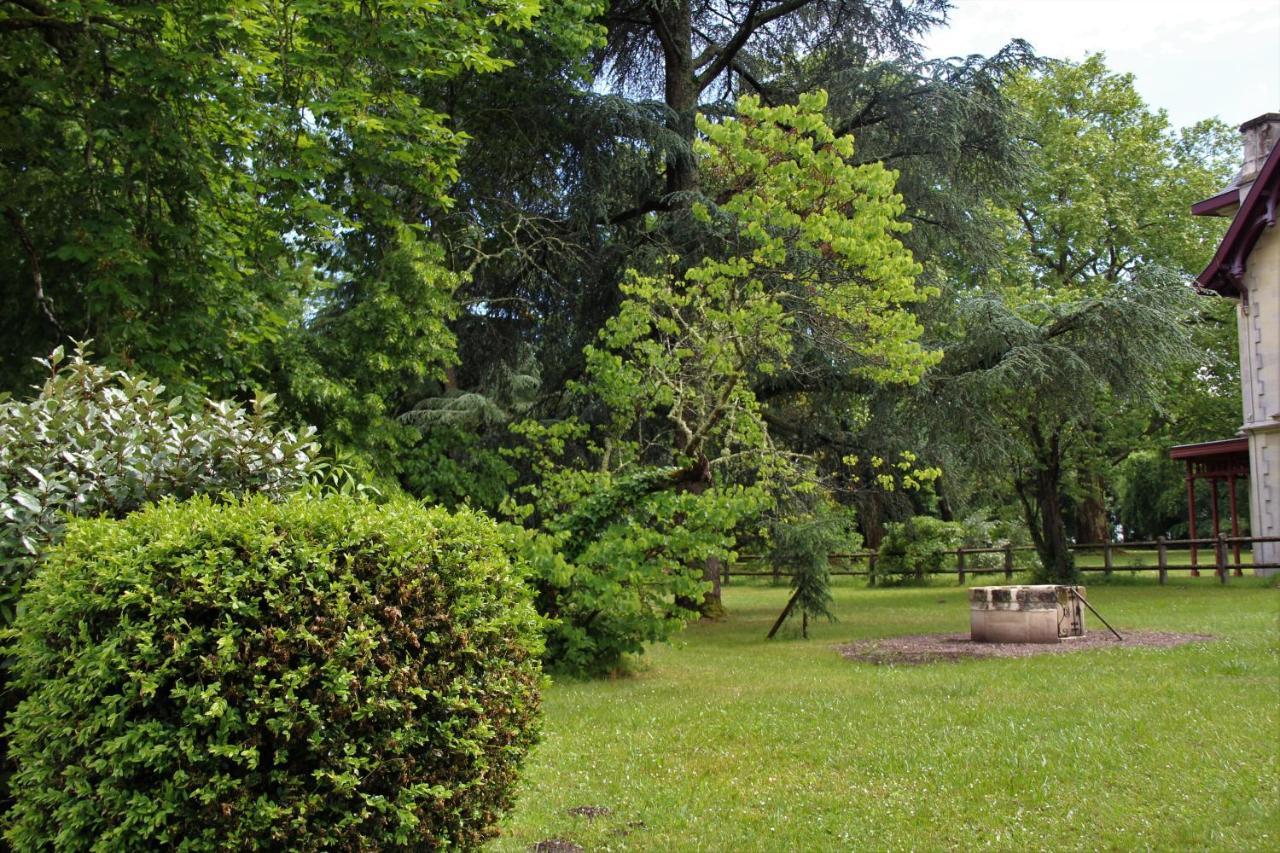 Chateau Rosemont - Grande Maison Familiale Campagne Dans Le Medoc Avec Piscine Et Tennis A 15 Mn Bordeaux Labarde Bagian luar foto
